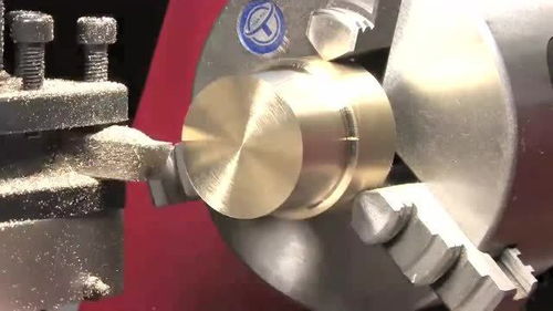 加工曲軸的整個過程由專業(yè)cnc車床和其他配件